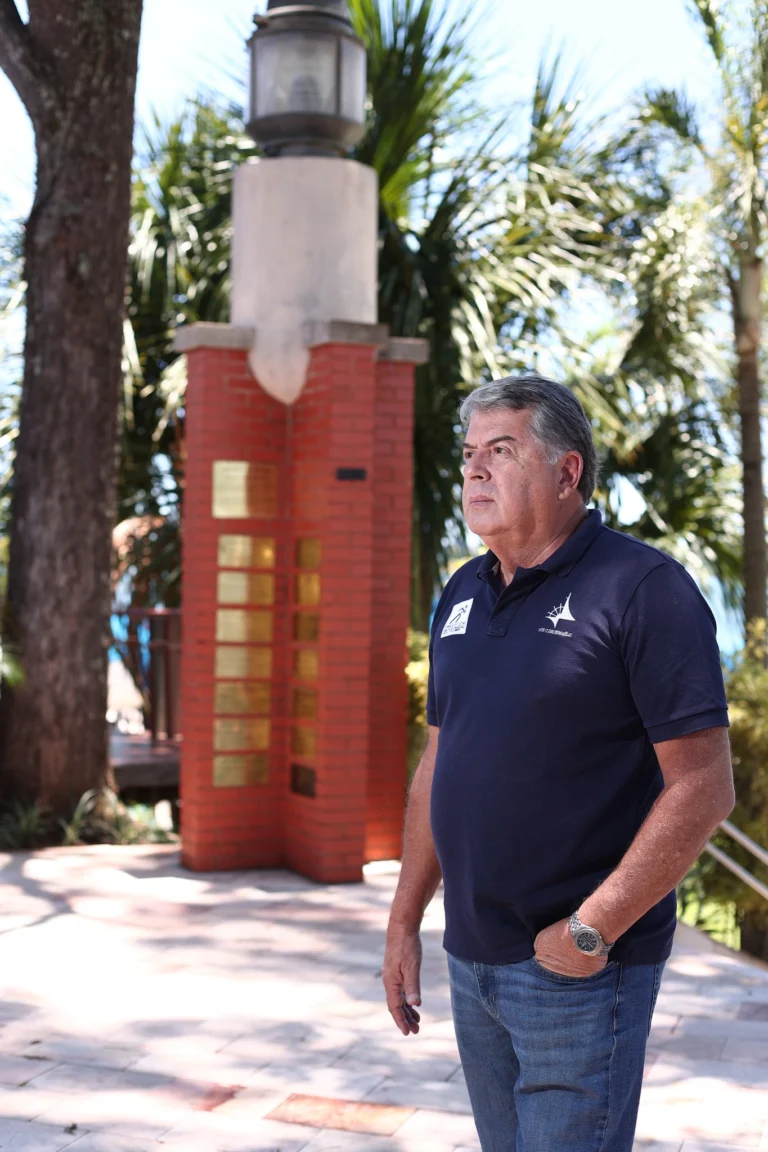 Instagram post from iatebsb. This post is in position 0.