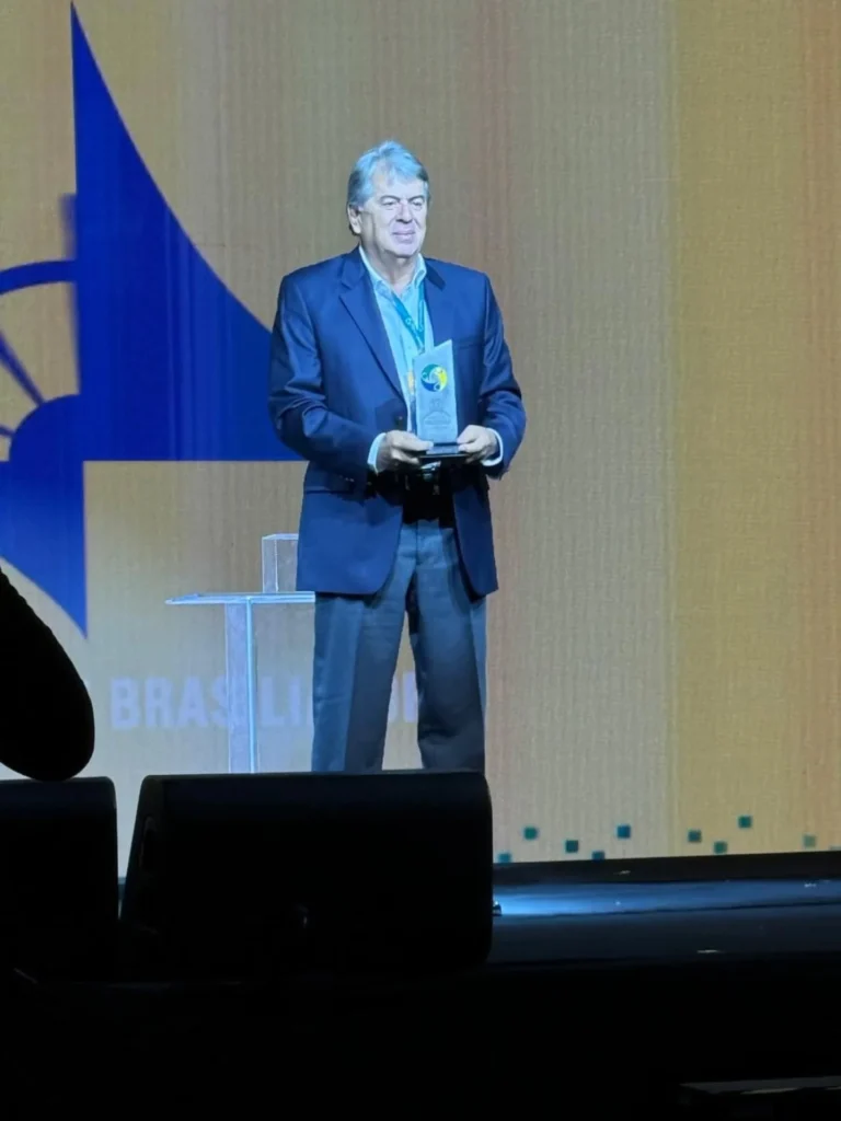 Instagram post from iatebsb. This post is in position 0.