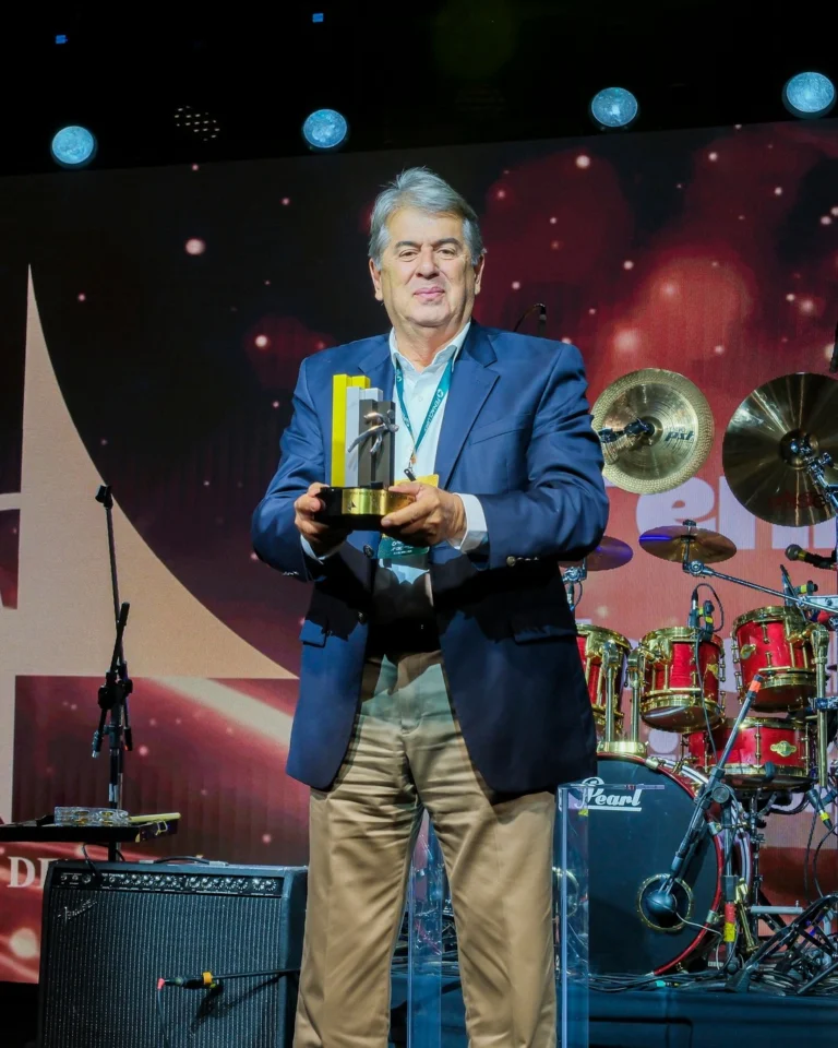 Instagram post from iatebsb. This post is in position 1.