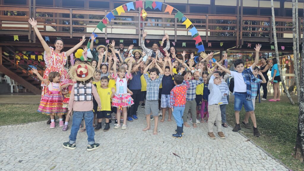 Natação realiza mais uma edição de sua festa junina