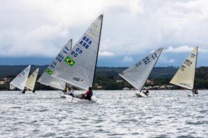 Iate Clube de Brasília recebe o Campeonato Centro-Oeste e DF das classes ILCA e FINN 2025