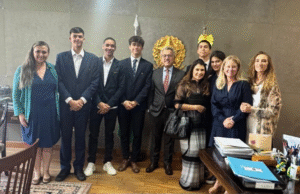 Embaixador do Brasil no Egito recebe seleção brasileira de Squash