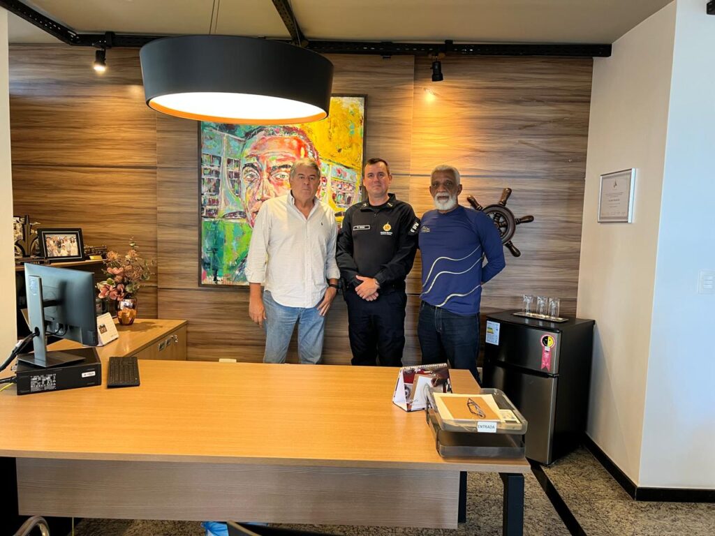 Comodoro recebe a visita de tenente-coronel do 6º Batalhão dos Poderes