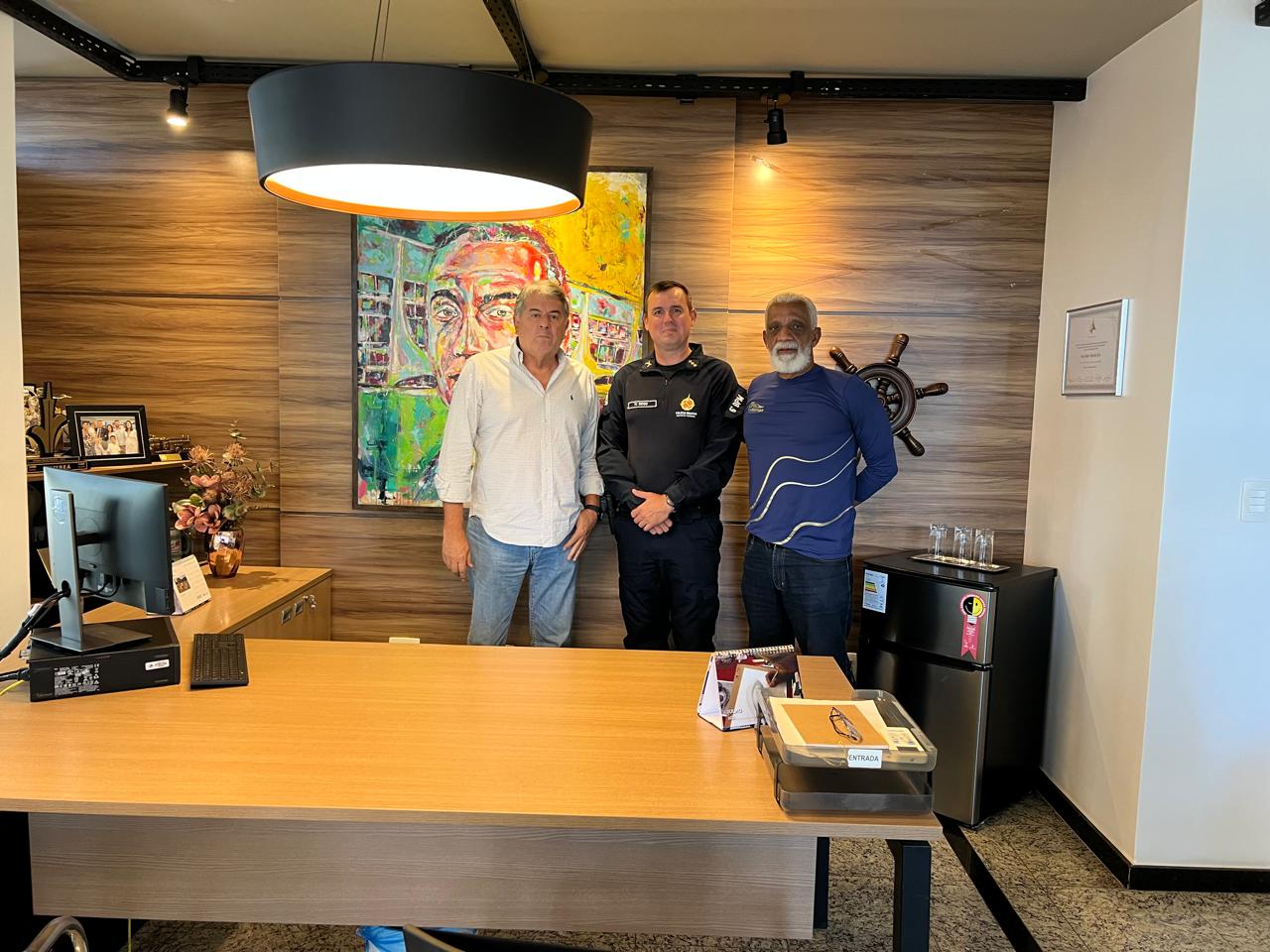 Comodoro recebe a visita de tenente-coronel do 6º Batalhão dos Poderes