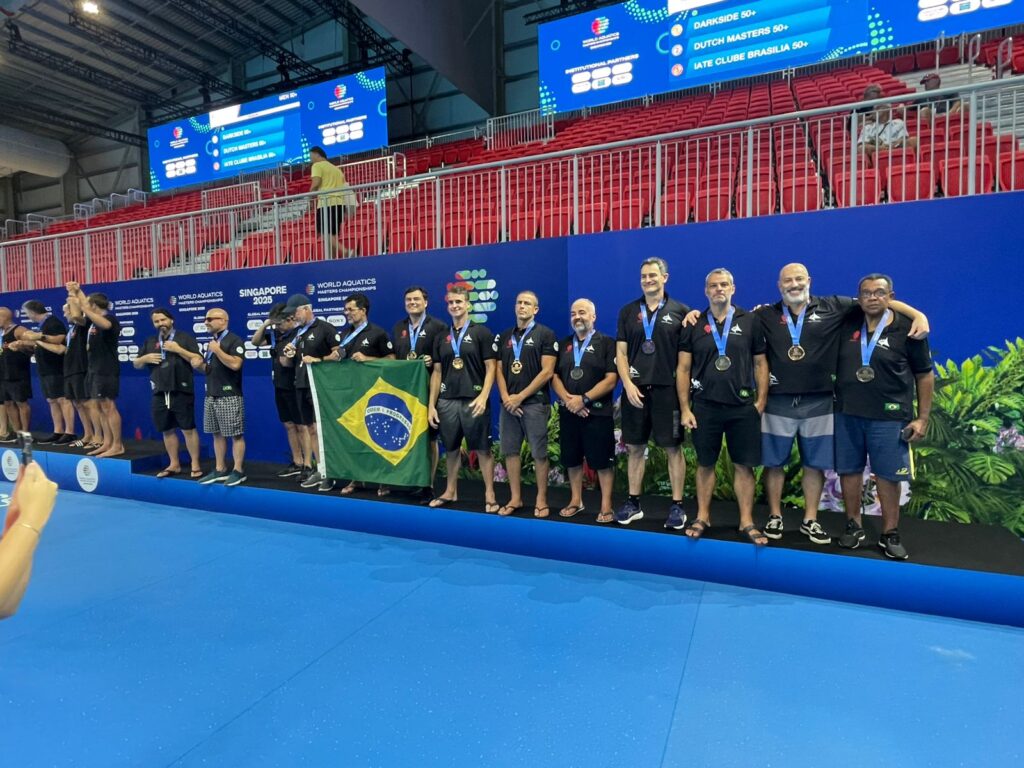 Equipe de polo aquático do Iate conquista bronze no mundial de Singapura