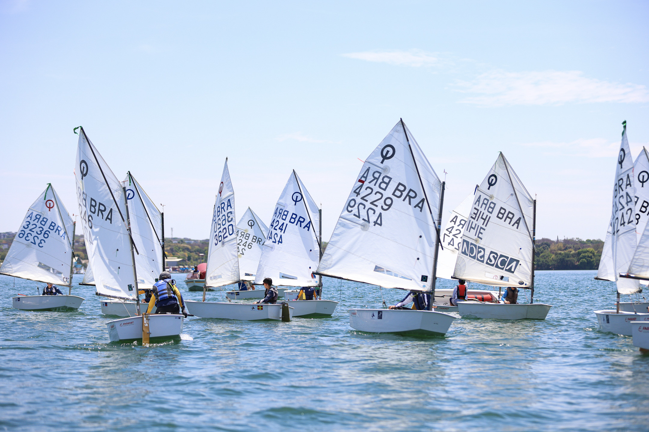 31ª edição da Regata JK movimenta as águas do Lago Paranoá