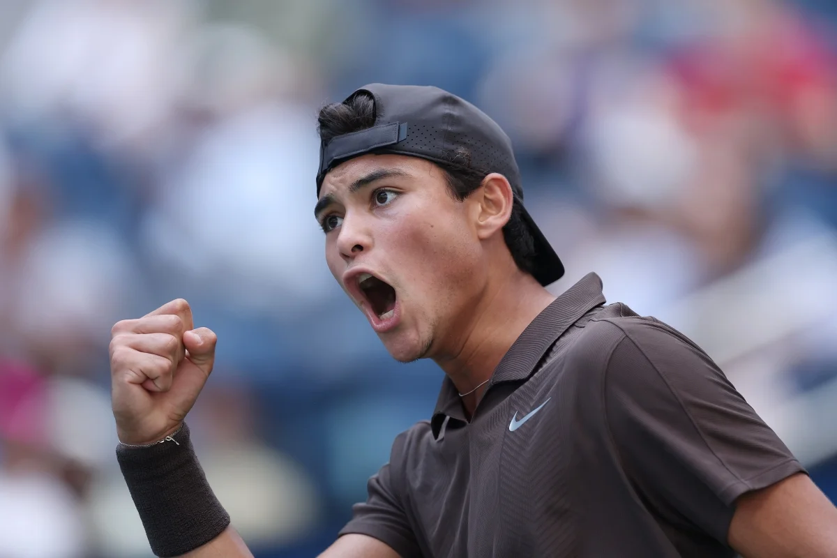 Guto Miguel fica entre os quatro melhores atletas do US Open juvenil