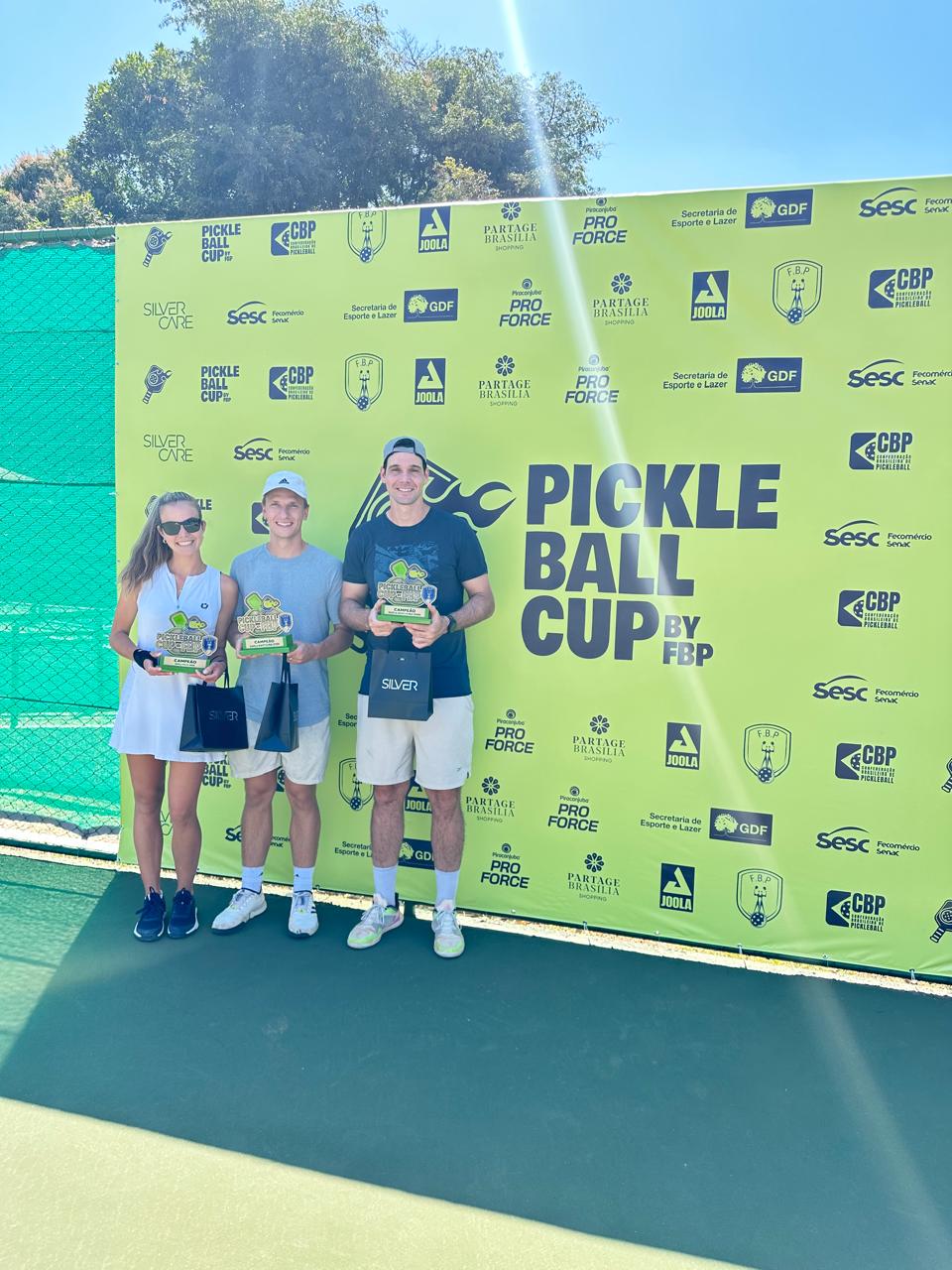 Iatistas participam do 1º torneio da Federação Brasiliense de Pickleball
