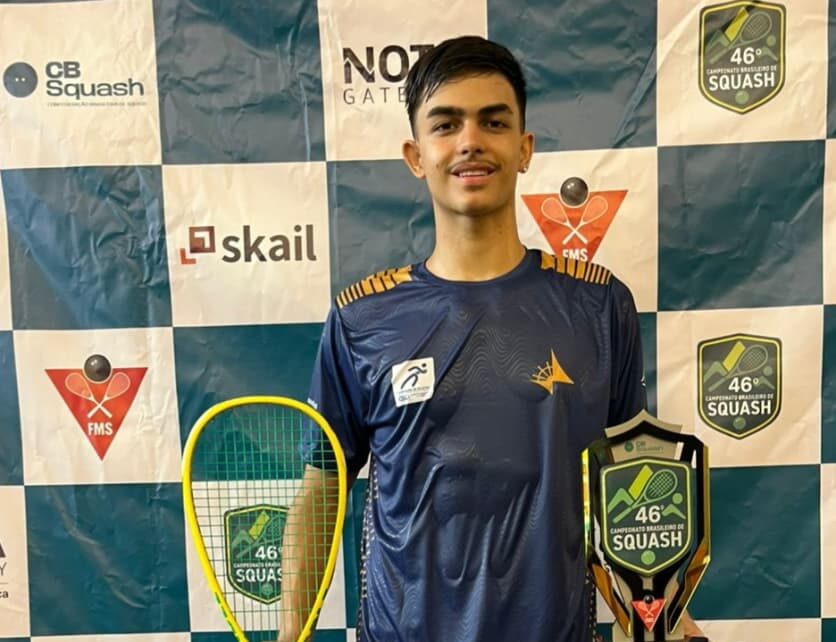 Matheus Frabetti é campeão sub-19 do 46º Brasileiro de Squash