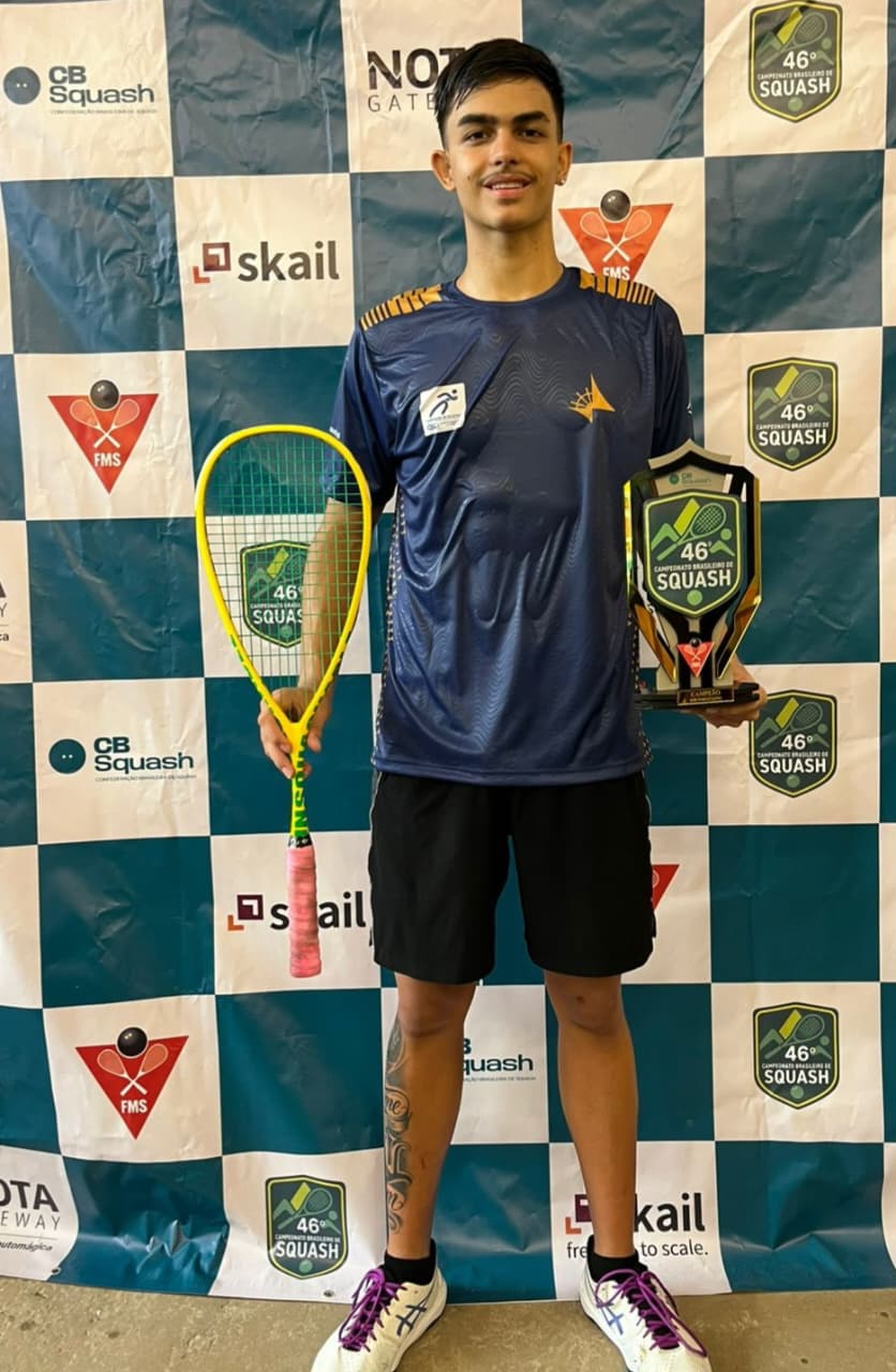 Matheus Frabetti é campeão sub-19 do 46º Brasileiro de Squash