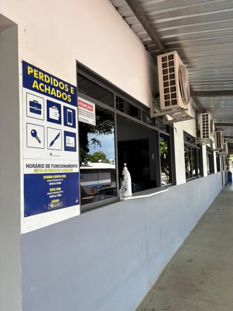 Capítulo 32: Você sabia que o Iate tem um setor de Perdidos e Achados?