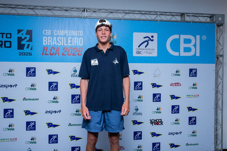 Uthar Veiga fica em 6º lugar geral no Campeonato da Classe 420
