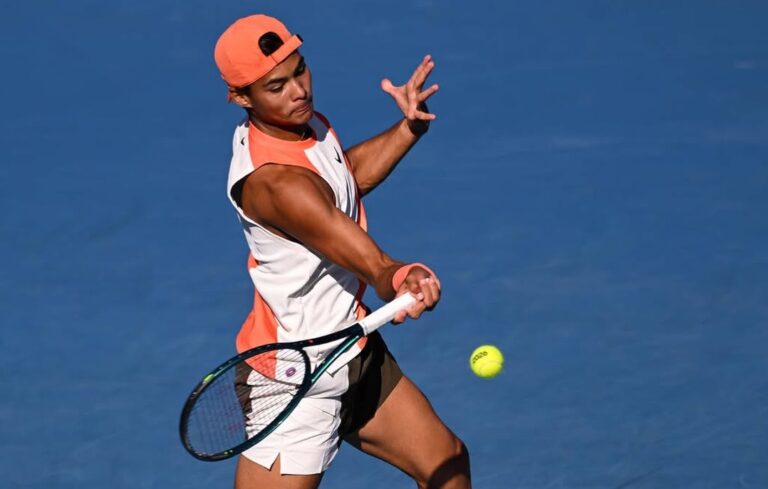 Guto se despede do Australian Open Juvenil nas quartas