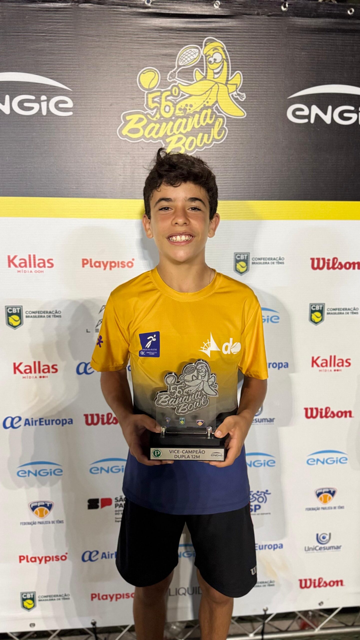 Rafael Queiroz brilha no Banana Bowl 2026 e conquista vice-campeonato nas duplas