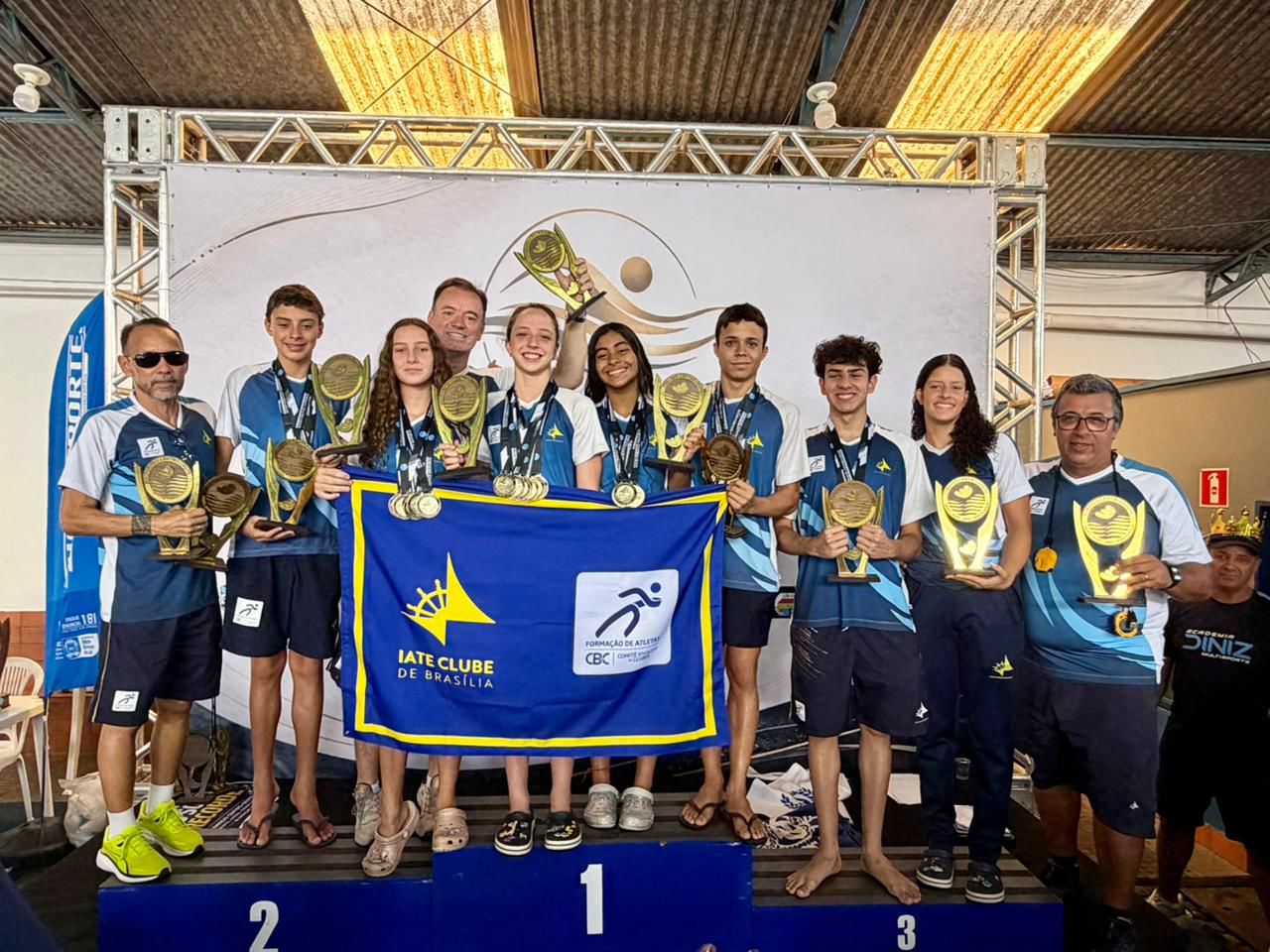 Natação do Iate conquista 88 medalhas no Campeonato Centro-Oeste