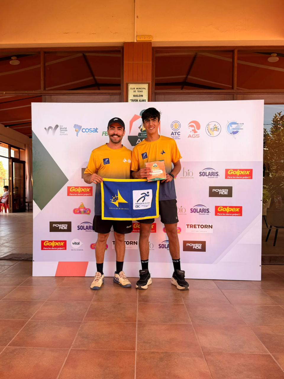 Felipe Argolo é campeão do Cosat de Cochabamba na Bolívia