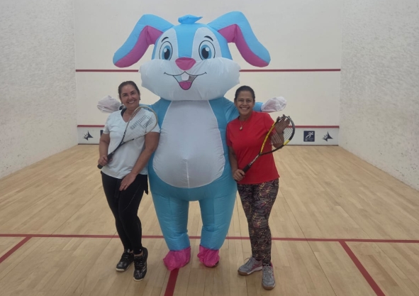 Zero Zero Play promove páscoa da Escolinha de Squash