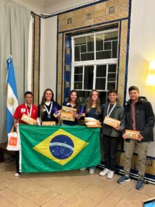 Bruna Patrício conquista vice-campeonato no Sul-Americano de 420 na Argentina