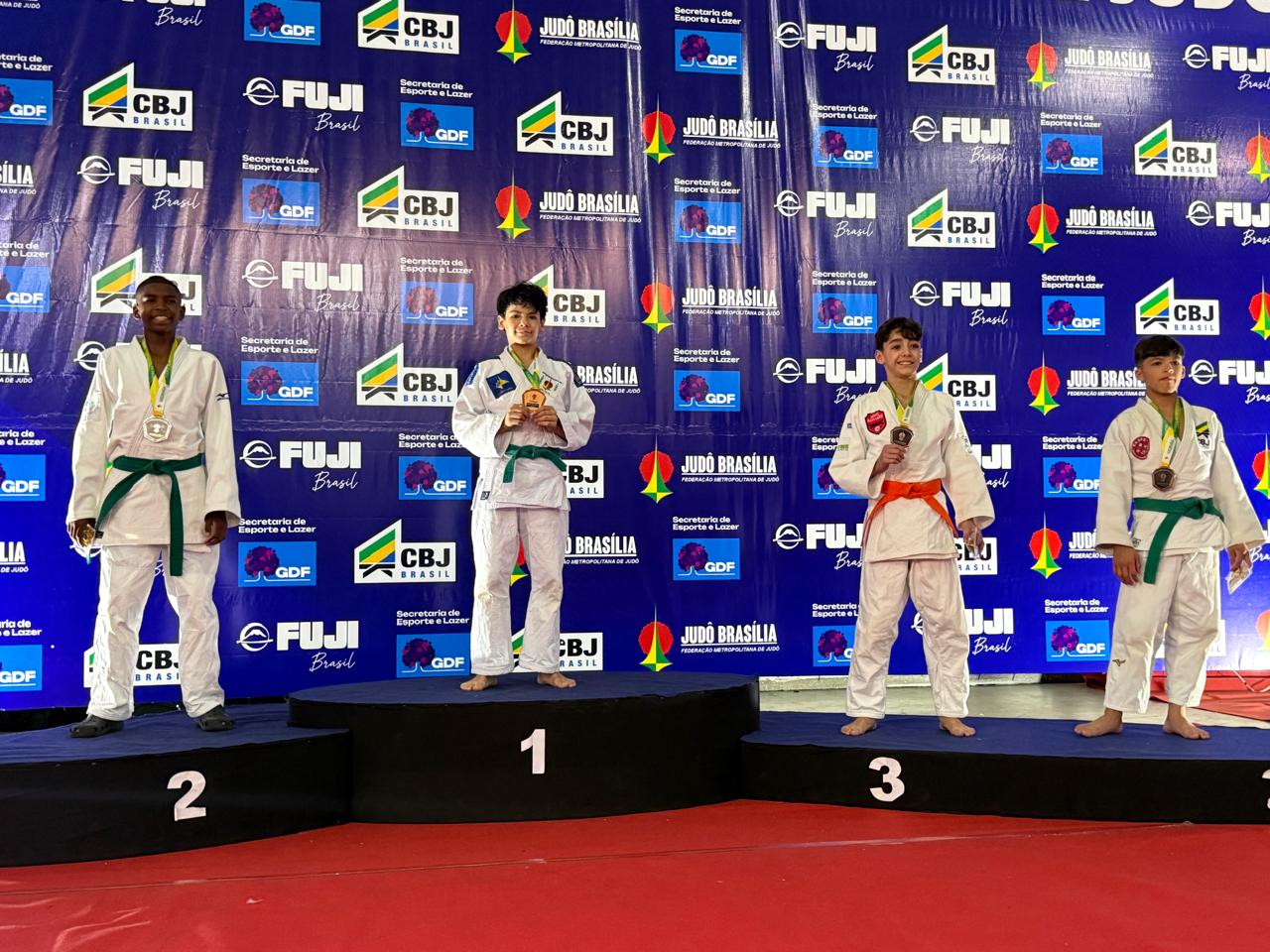 Iate conquista quatro ouros no Campeonato Estadual de Judô em Brasília