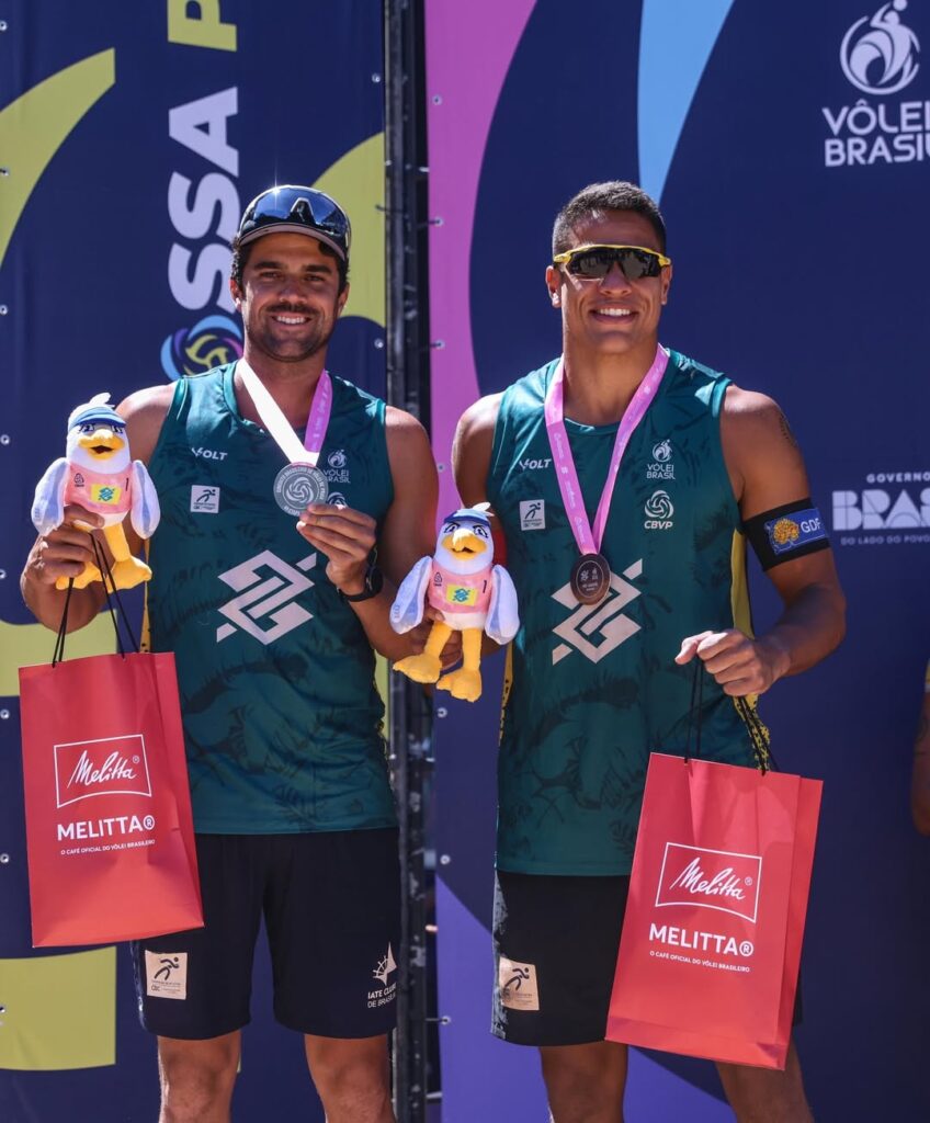 Pódio em casa! Vitor e Felipe conquistam vice-campeonato no Circuito de Vôlei de Praia