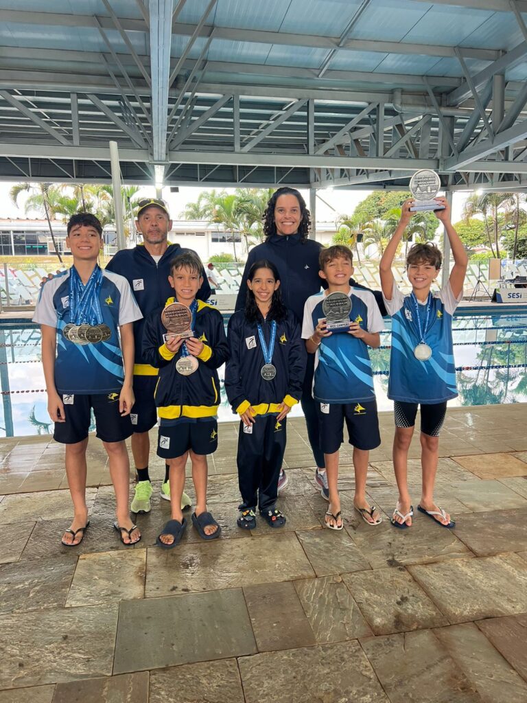 Equipe de natação encerra 1º semestre com 40 medalhas no Brasiliense de Inverno