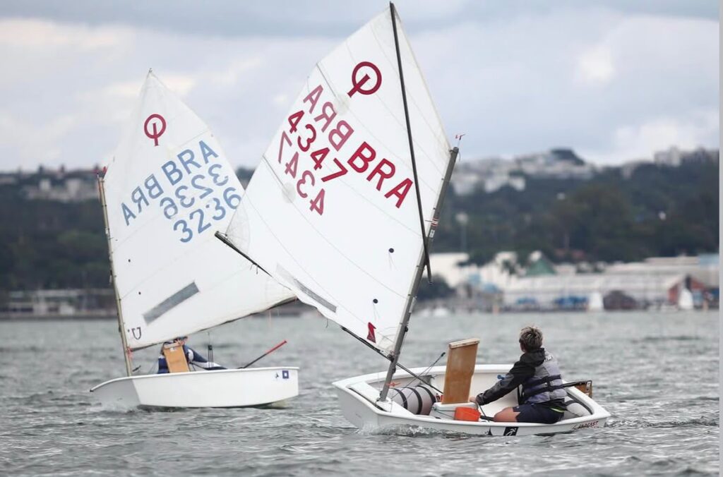 Escola de Vela do Iate abre novas turmas para o segundo semestre