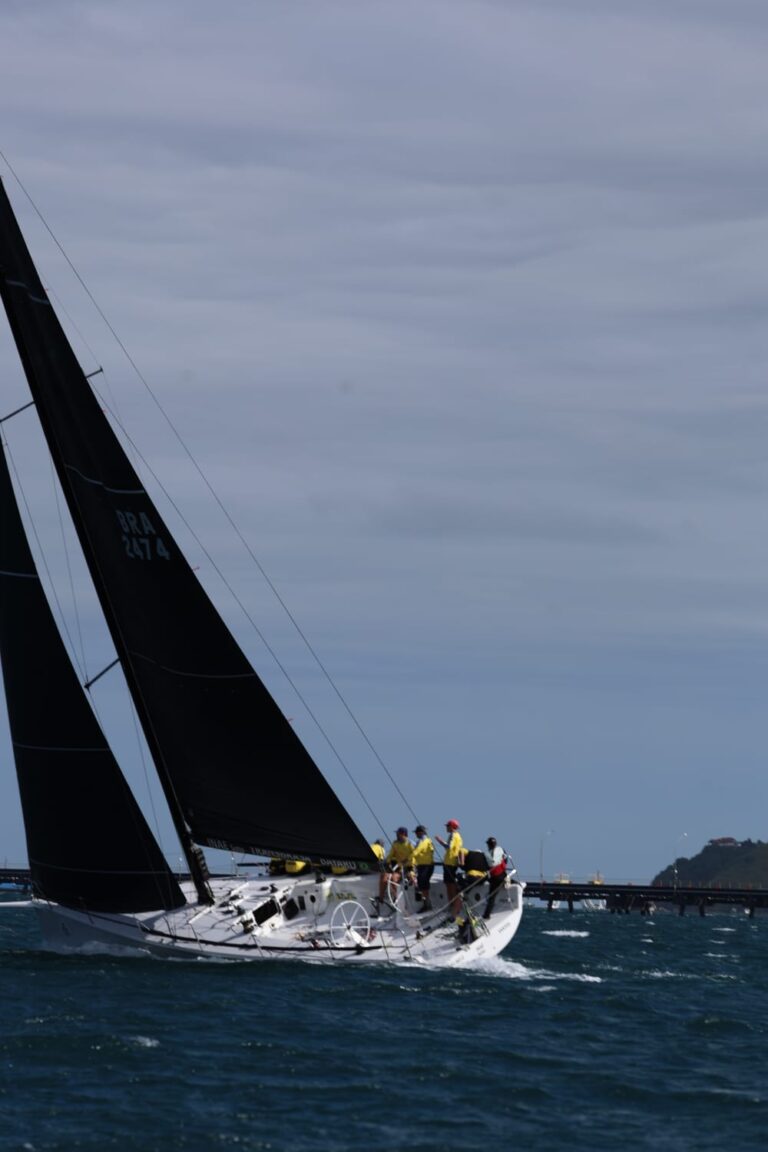 Felipe Rondina disputa primeira etapa da Mitsubishi Cup em Ilhabela