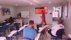 Equipe da náutica participa de capacitação em primeiros socorros