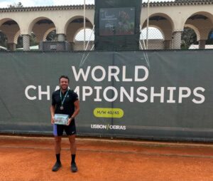 Rodrigo Starling é vice-campeão mundial de tênis 40+