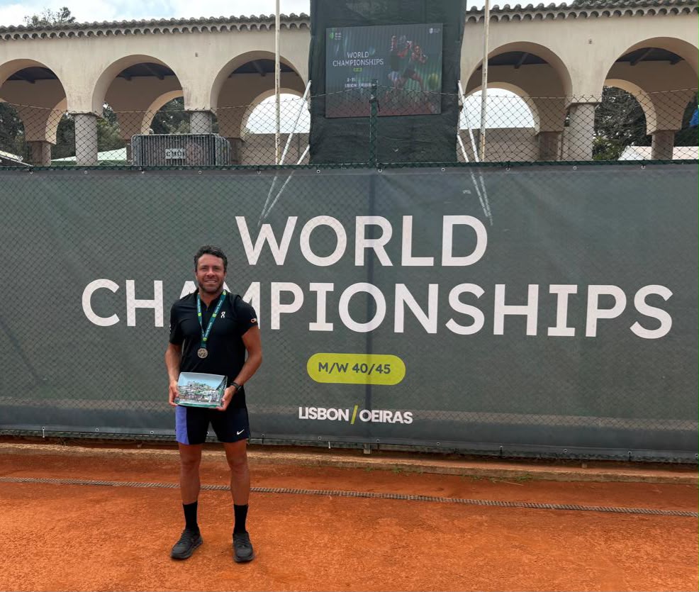 Rodrigo Starling é vice-campeão mundial de tênis 40+