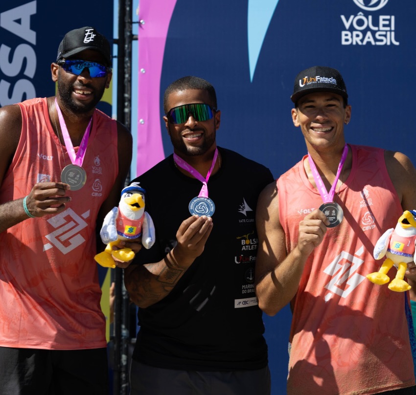 Evandro e Arthur ficam com a prata no Circuito Brasileiro de Vôlei de Praia
